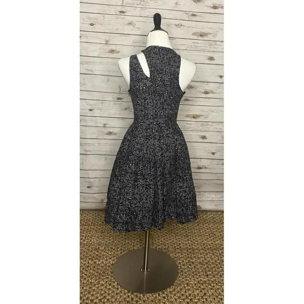 cinq a sept black/white sleeveless cutout fit and flare cocktail dress Size 0